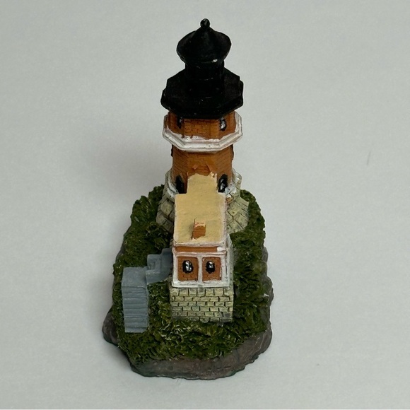 Split Rock MN Lighthouse Collectible Figurine 3 in Tall - Picture 5 of 9